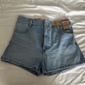 Levi's High Rise Mom Shorts